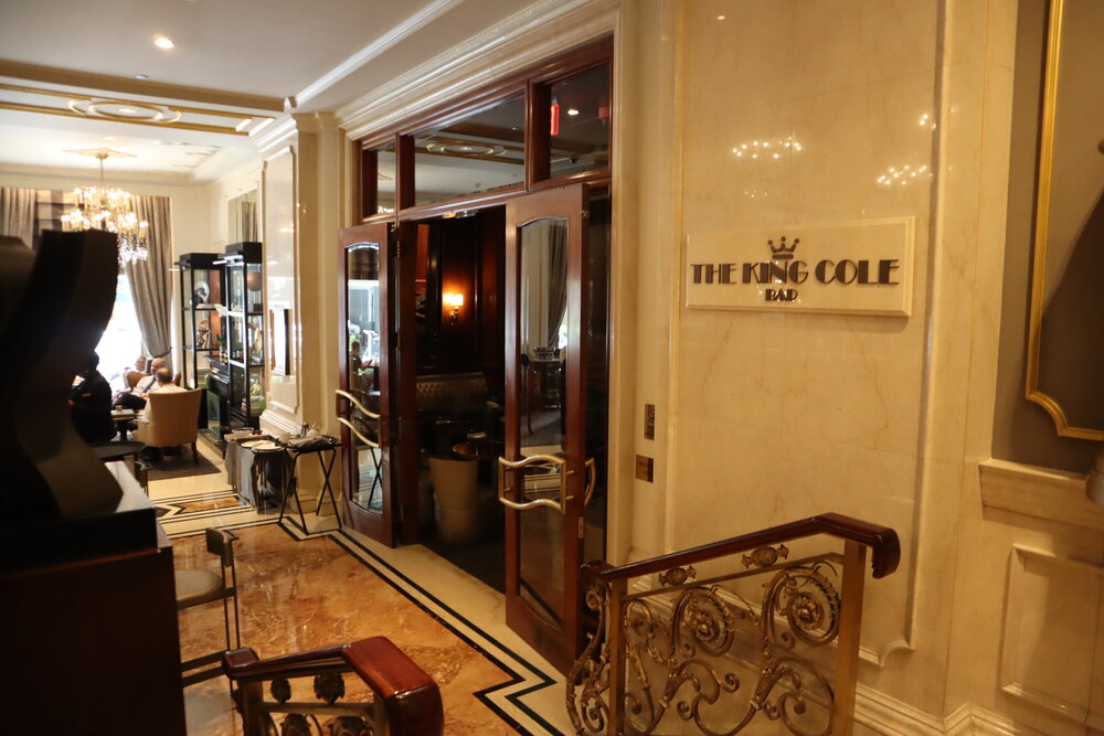 St. Regis New York – King Cole Bar