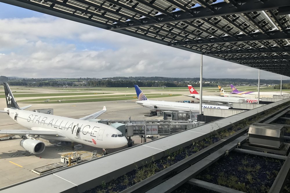 Swiss First Class Lounge Zurich – Aircraft at Pier E