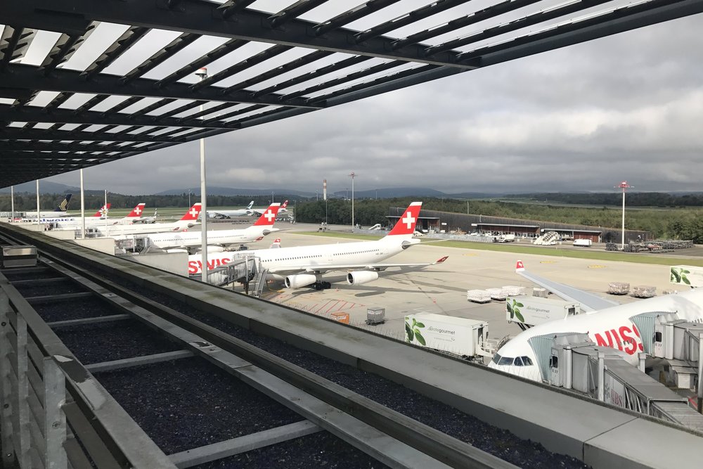 Swiss First Class Lounge Zurich – Swiss aircraft