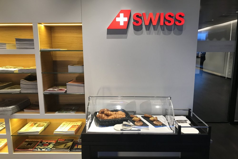 Swiss First Class Lounge Zurich – Pastry cart