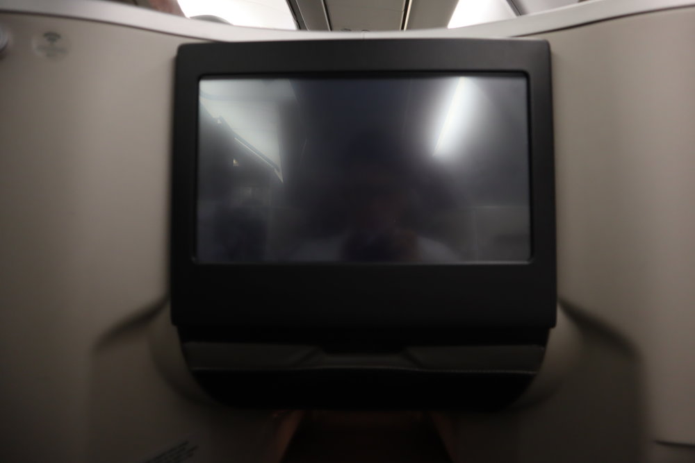 TAP Air Portugal business class – Entertainment monitor