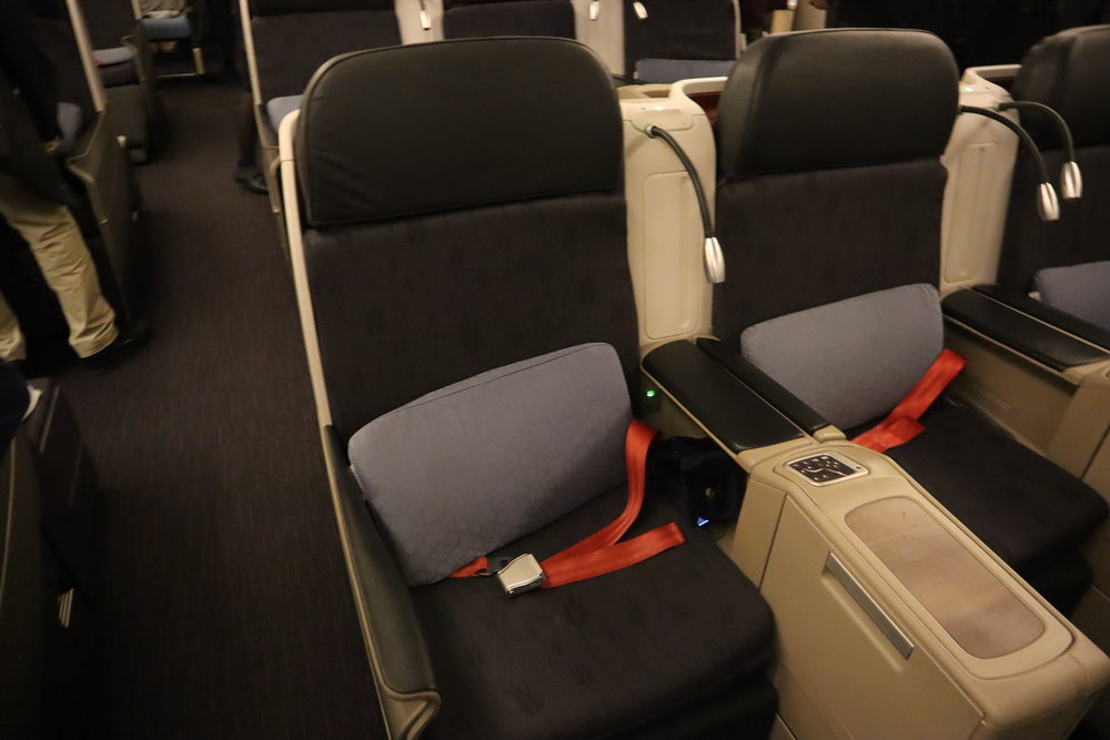 Turkish Airlines 777 business class – Seat 5G