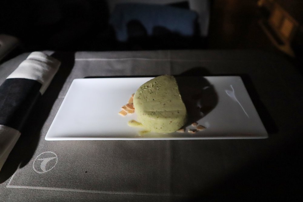 Turkish Airlines 777 business class – Turkish pistachio ice cream