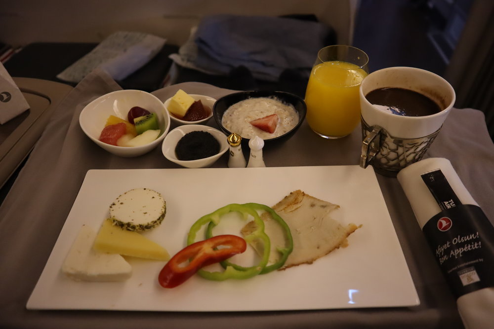 Turkish Airlines 777 business class – Pre-arrival meal