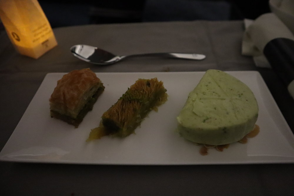 Turkish Airlines A330 business class – Pistachio ice cream and baklava