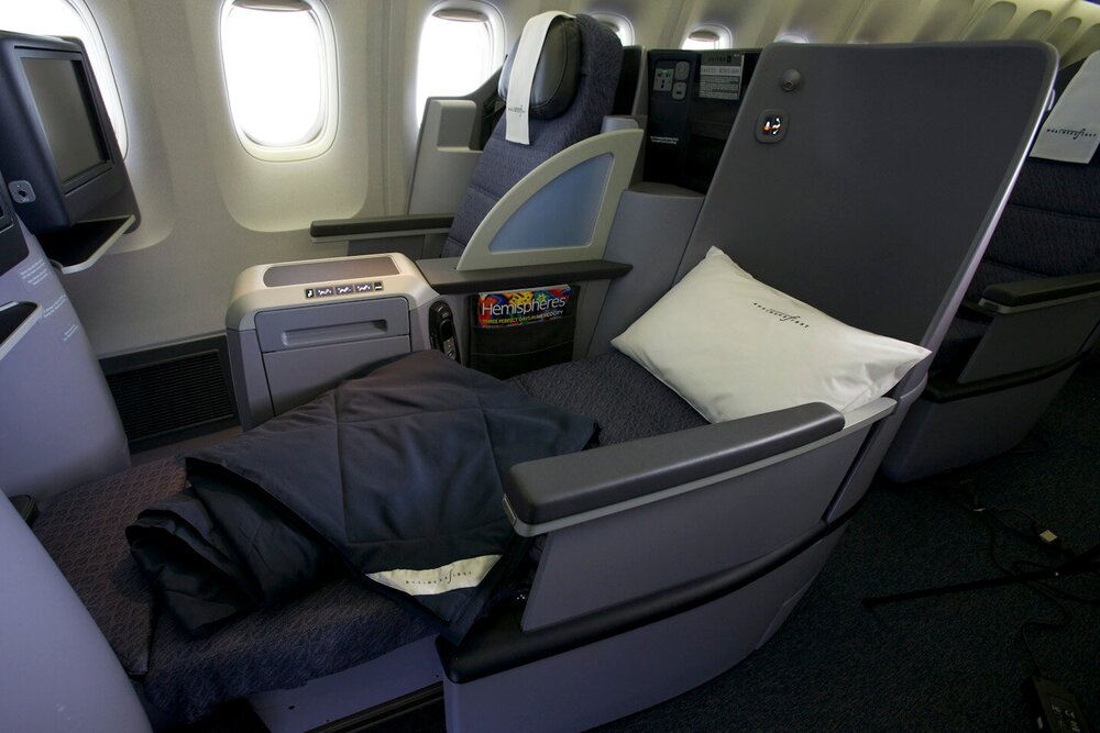 United (older) business class