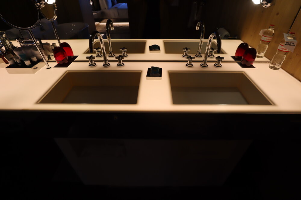 W Verbier – Sublime Suite double sinks