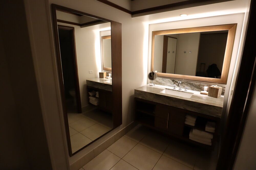 Wailea Beach Marriott Resort Maui – Bathroom