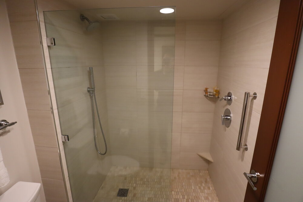 Wailea Beach Marriott Resort Maui – Shower