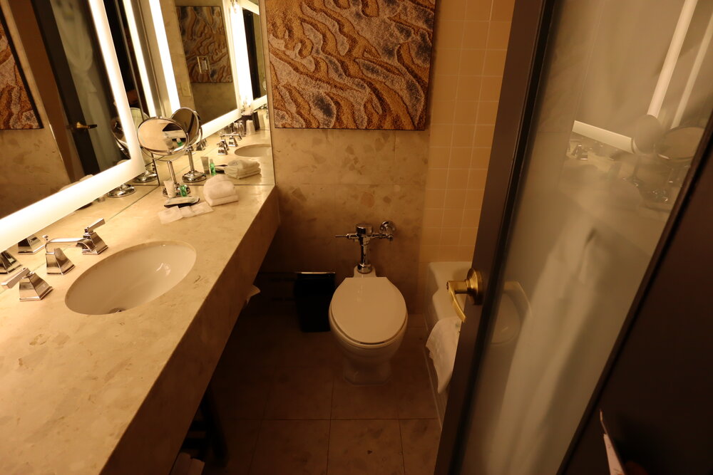 Westin Nova Scotian – Corner Room bathroom