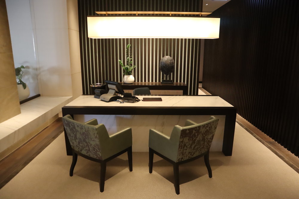 Westin Perth – Executive Lounge front desk