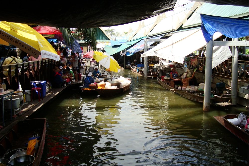 Taling Chan Floating Market, upstream on the Chao Phraya