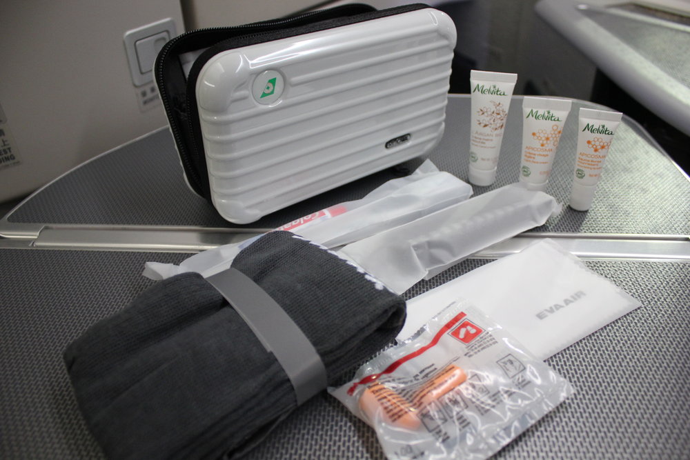 EVA Air business class – Amenity kit contents