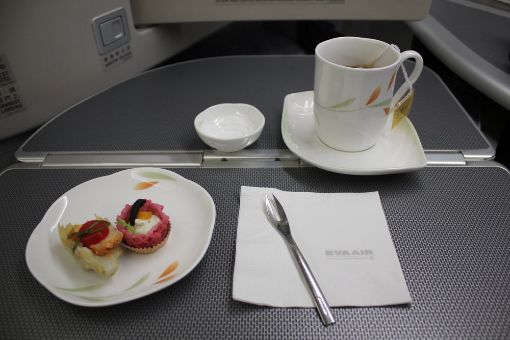 EVA Air business class – Amuse bouche