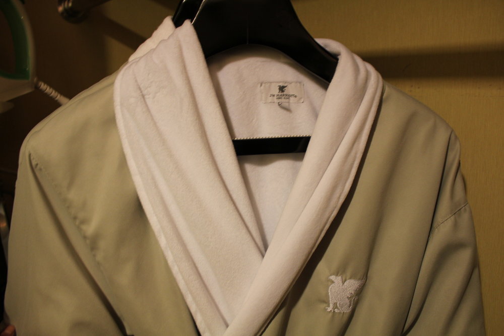 JW Marriott Hong Kong – Bathrobe