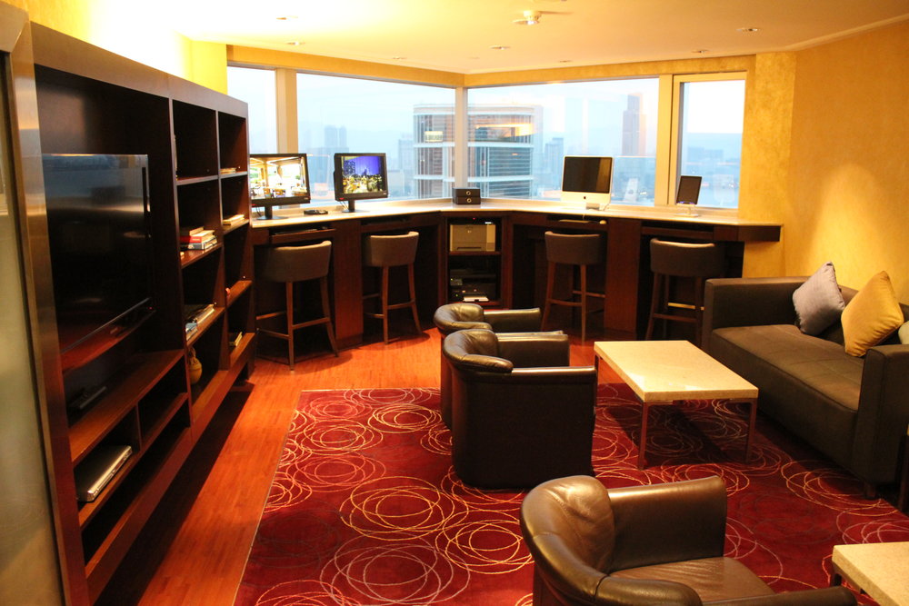 JW Marriott Hong Kong – Executive Lounge library