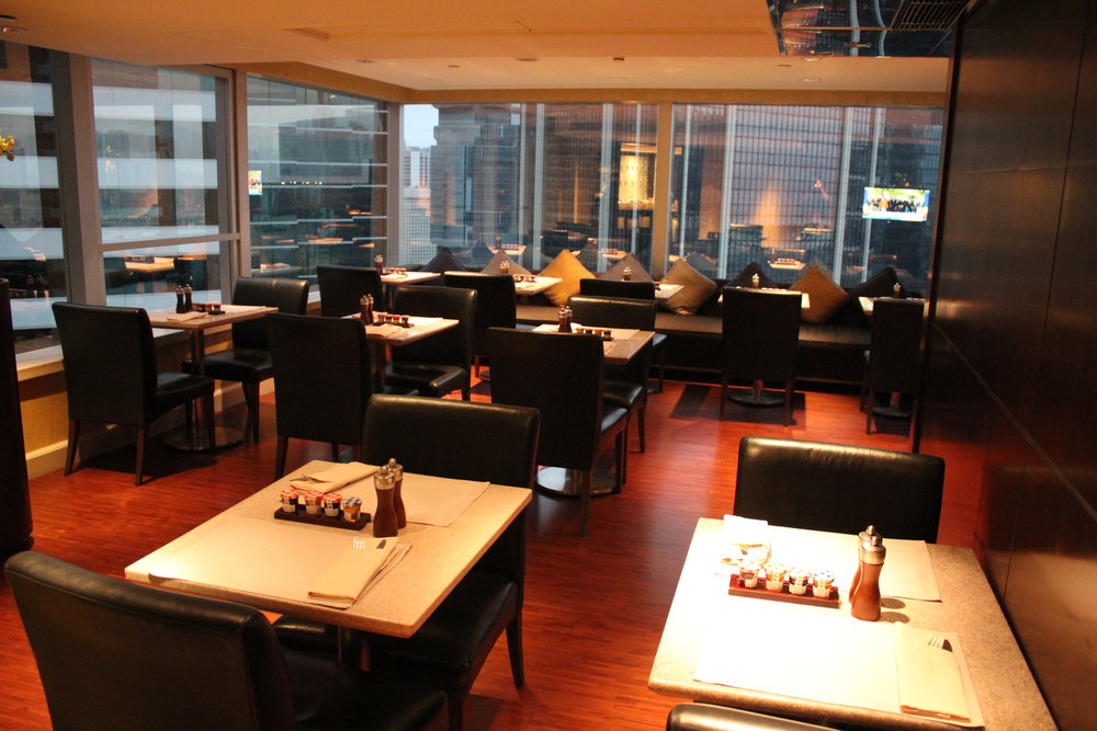 JW Marriott Hong Kong – Executive Lounge lower floor seating