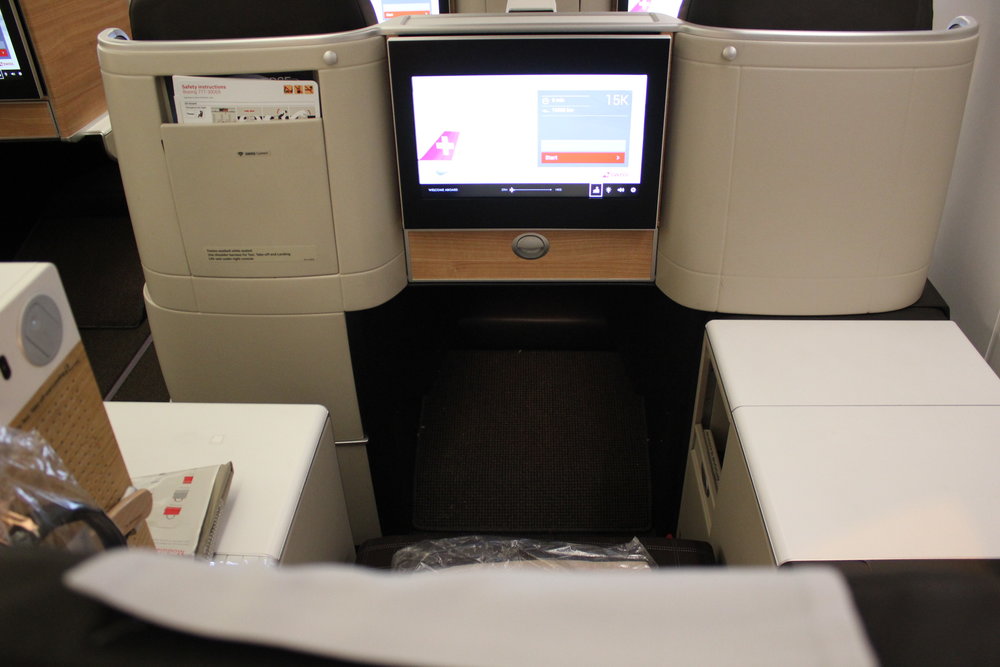 Swiss 777 business class – Seat 15K