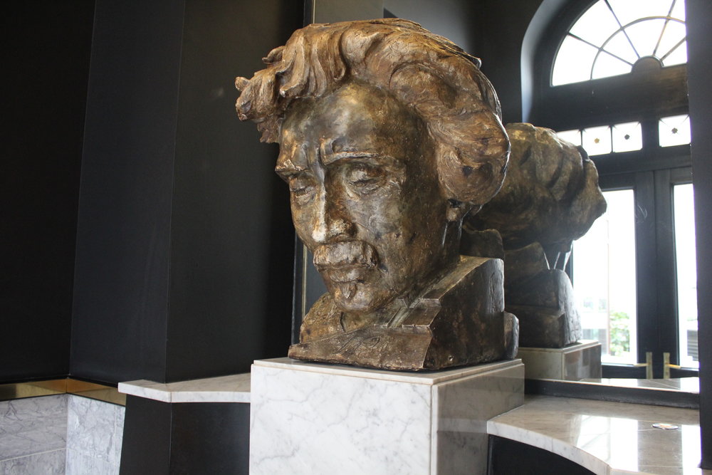 Hotel Bristol Warsaw – Bronze bust of Ignacy Jan Paderewski