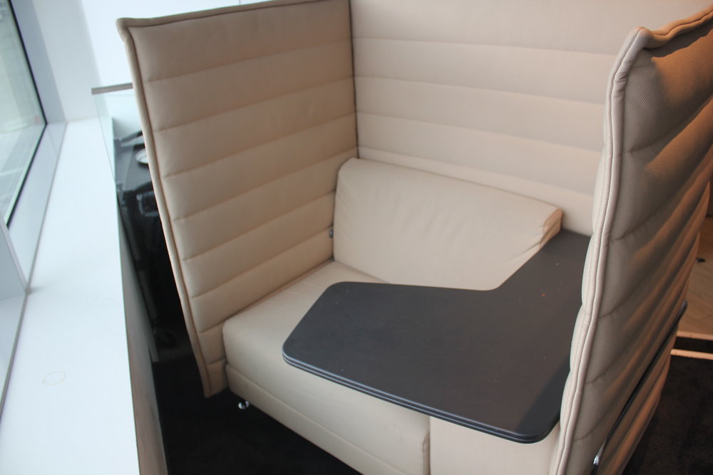 The Loft by Brussels Airlines – Pod seats