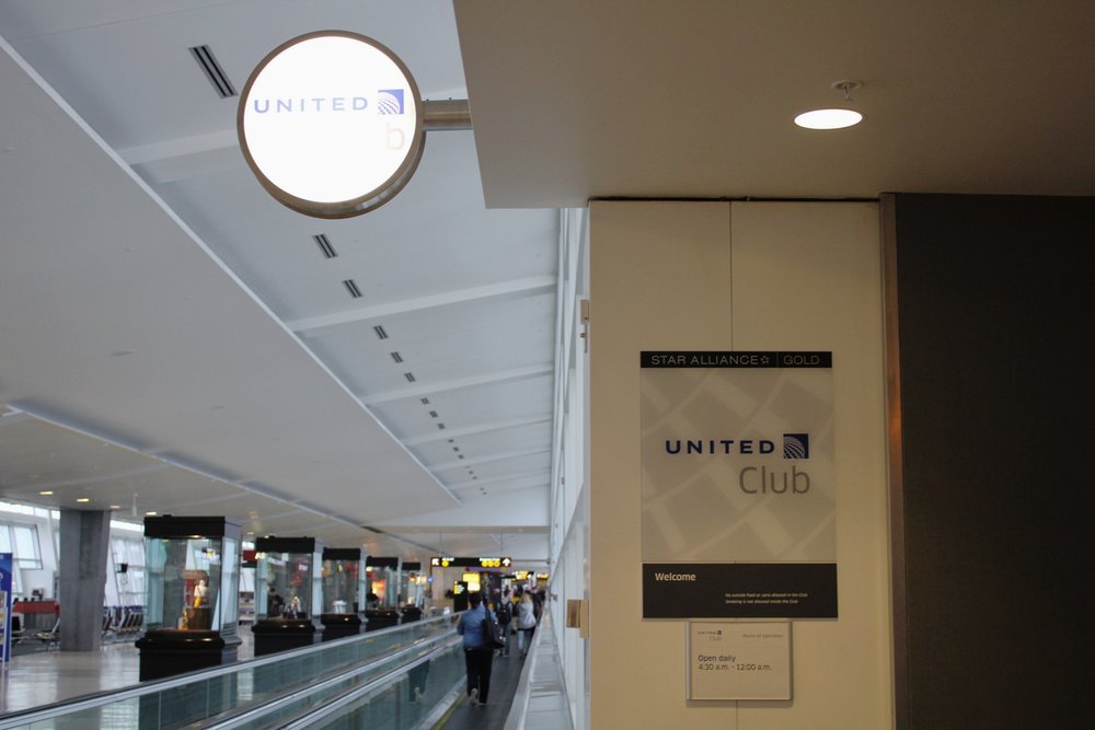 United Club Seattle – Entrance