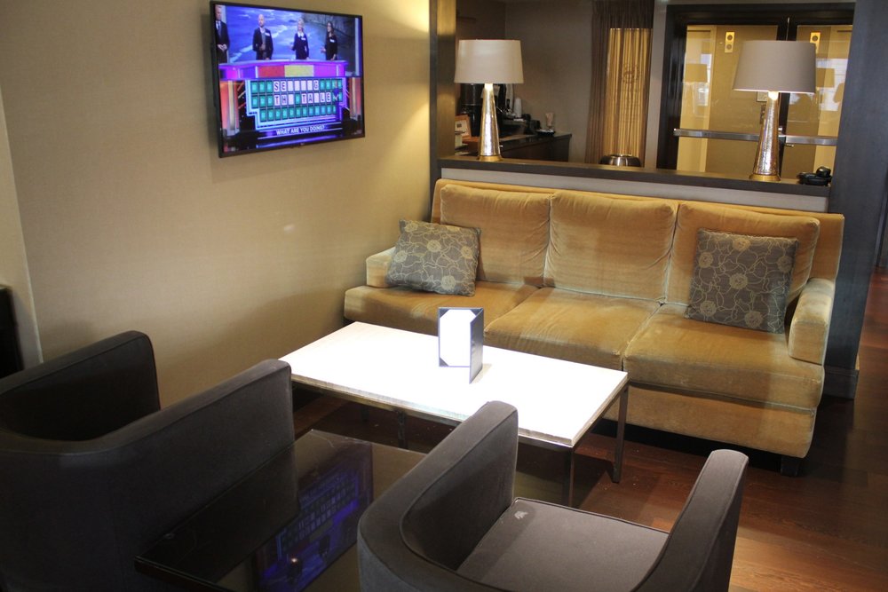 Sheraton Seattle – Sheraton Club Lounge seating area