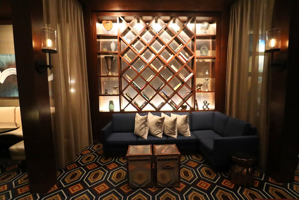 JW Marriott New Orleans – Lobby bar &amp; lounge