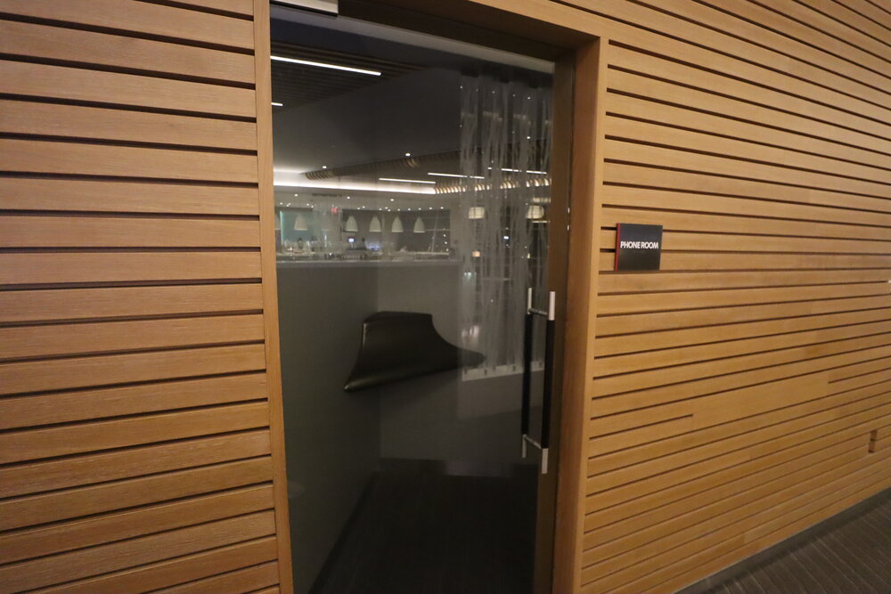 American Airlines Flagship Lounge New York JFK – Phone booth