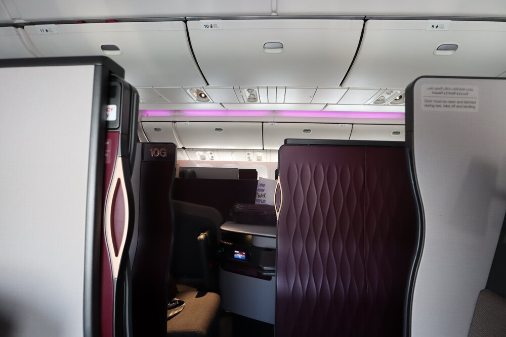 Qatar Airways 777 Qsuites business class – Privacy