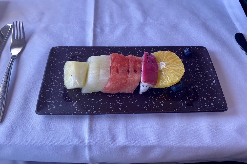 Qatar Airways 777 Qsuites business class – Fruit plate