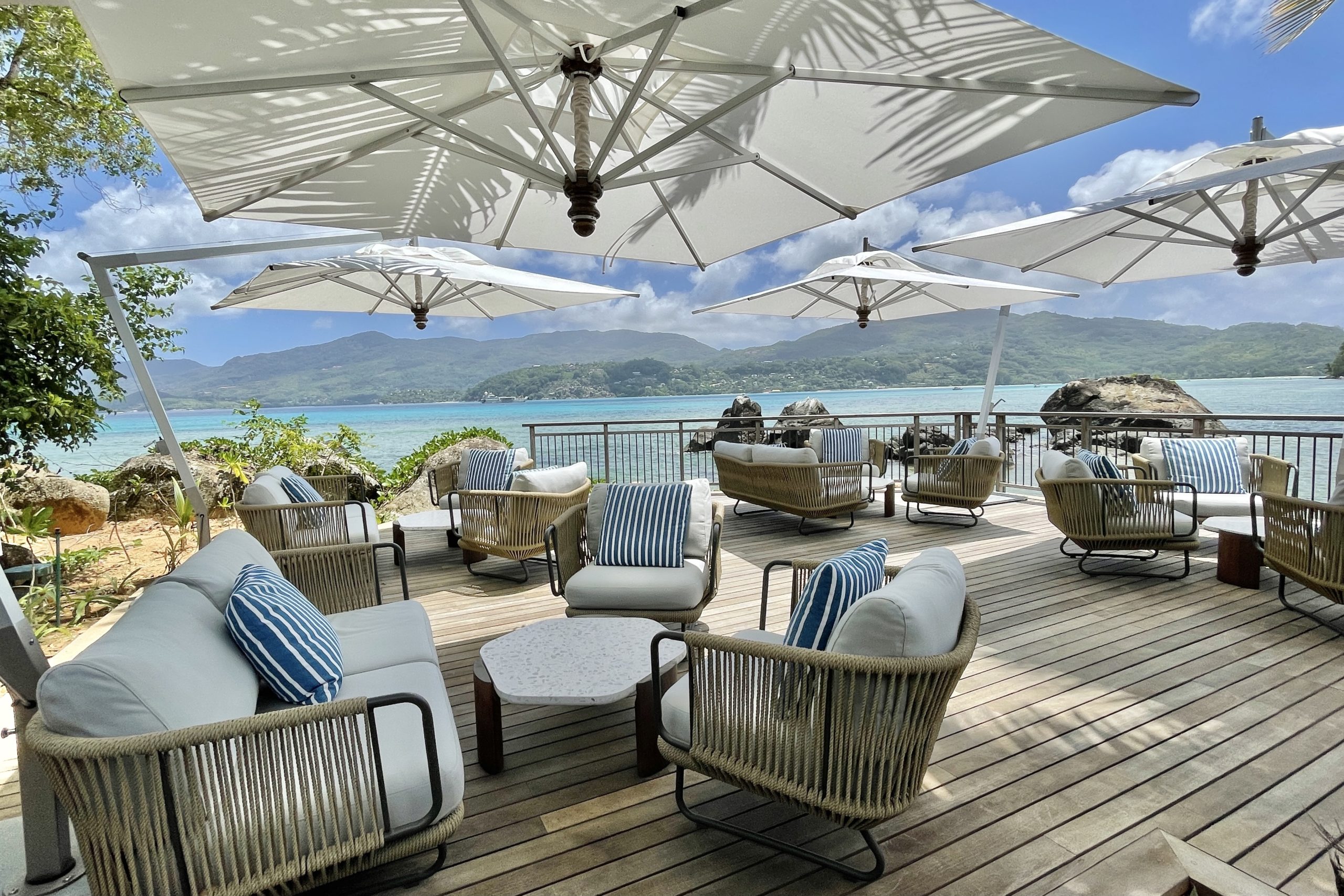 Mango House Seychelles – Soley poolside bar