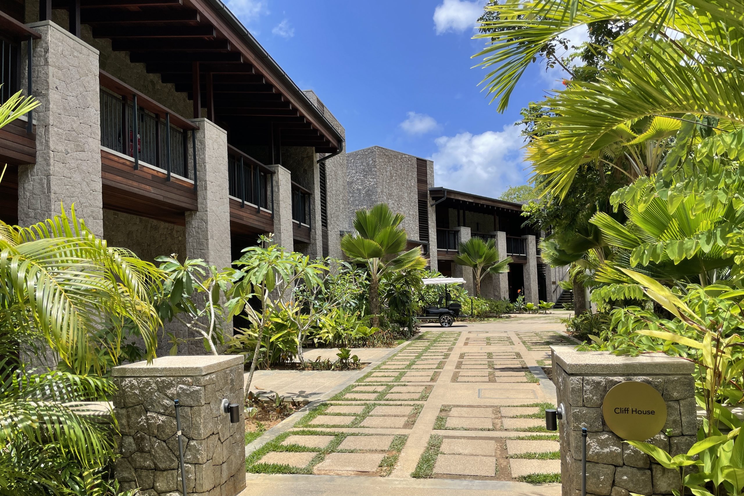 Mango House Seychelles – Cliff House complex