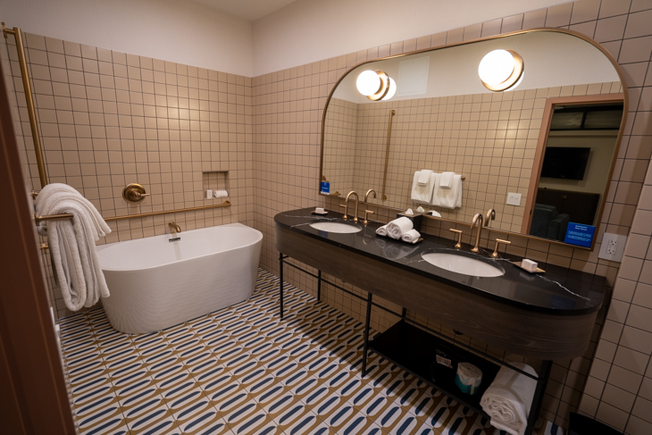 The Westley Calgary Downtown – Revel One-Bedroom Suite bathroom