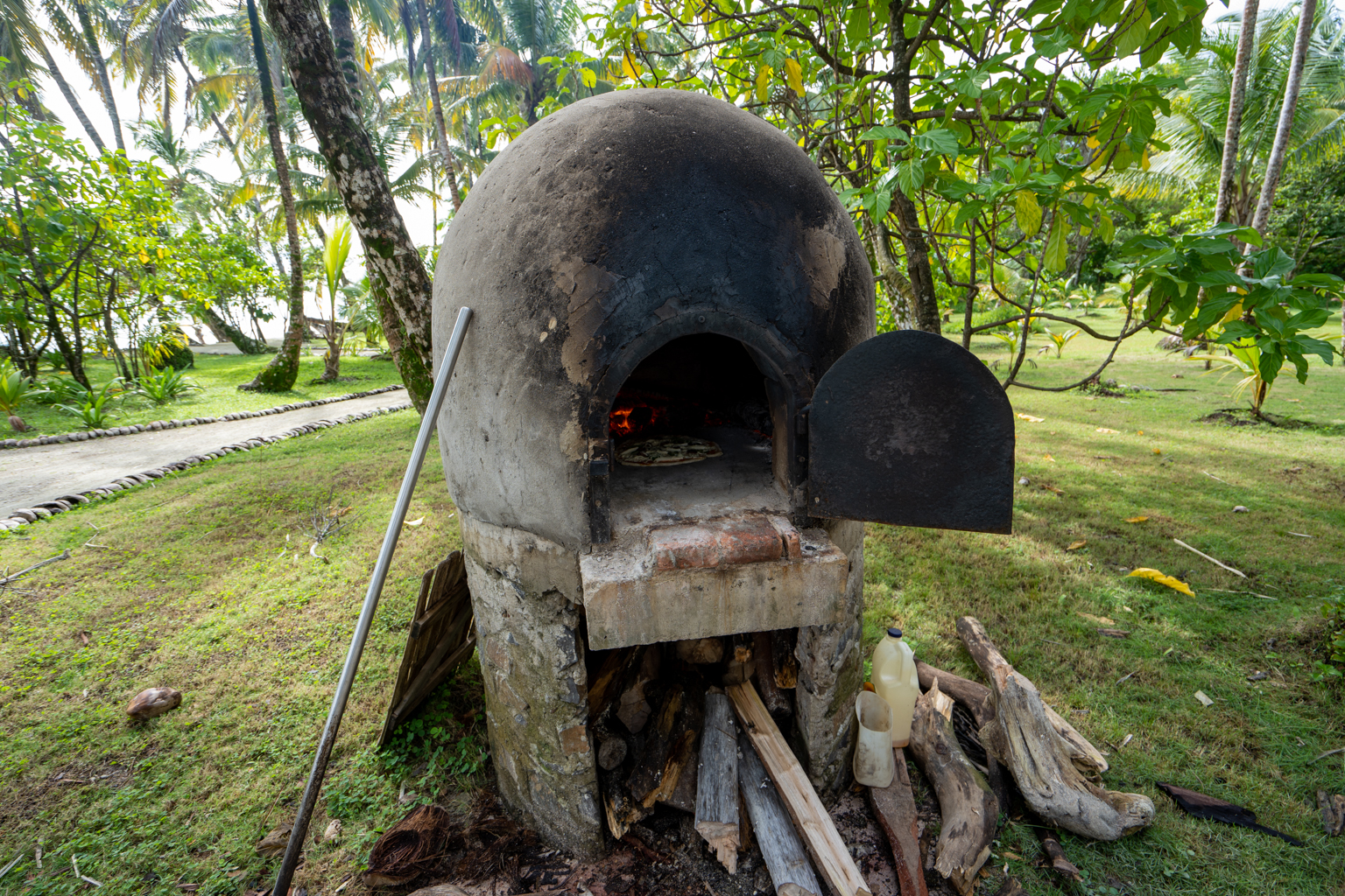 Calala Island – Pizza oven