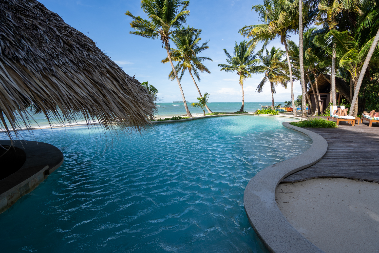 Calala Island – Infinity pool