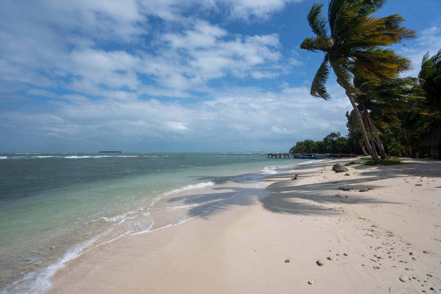 Calala Island – Beach