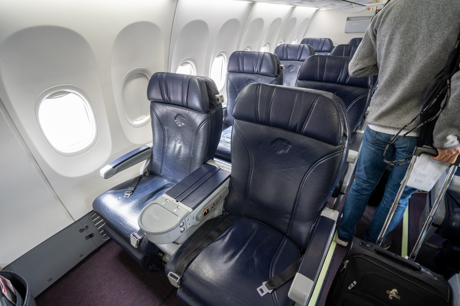 Aeromexico 737 business class – Cabin