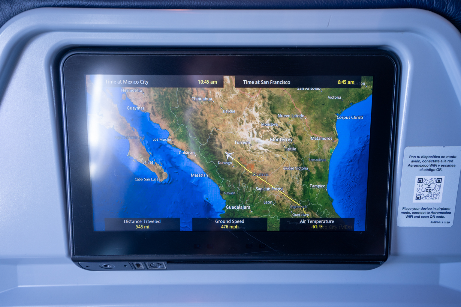 Aeromexico 737 business class – Airshow en route to San Francisco