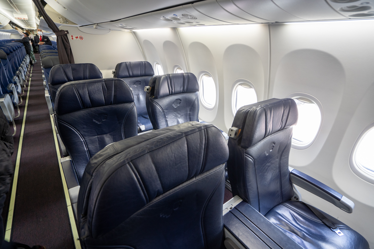 Aeromexico 737 business class – Cabin