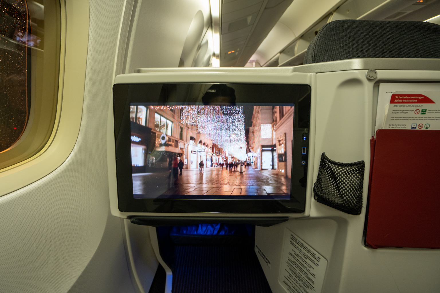 Austrian Airlines business class – Entertainment screen