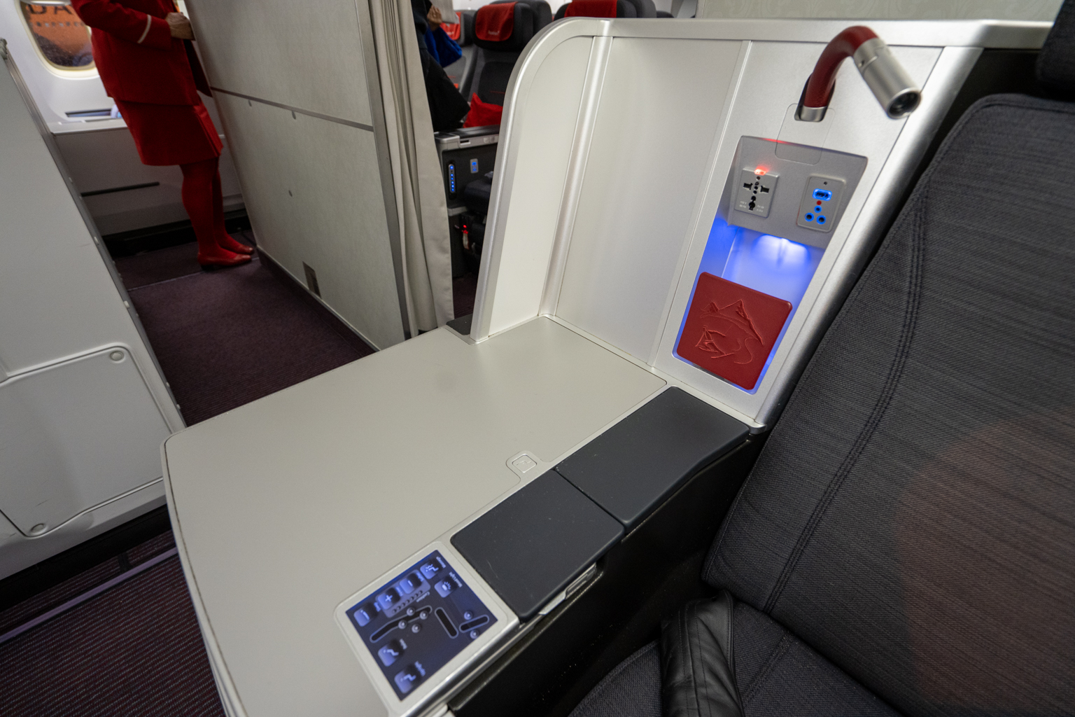 Austrian Airlines business class – Seat console