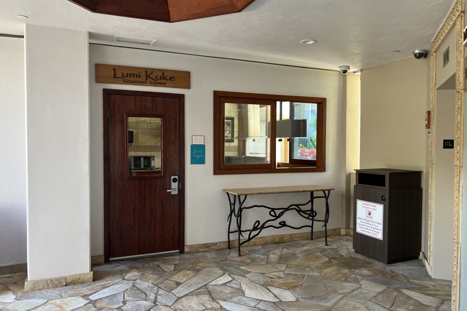 Maui Ocean Club, communal kitchen