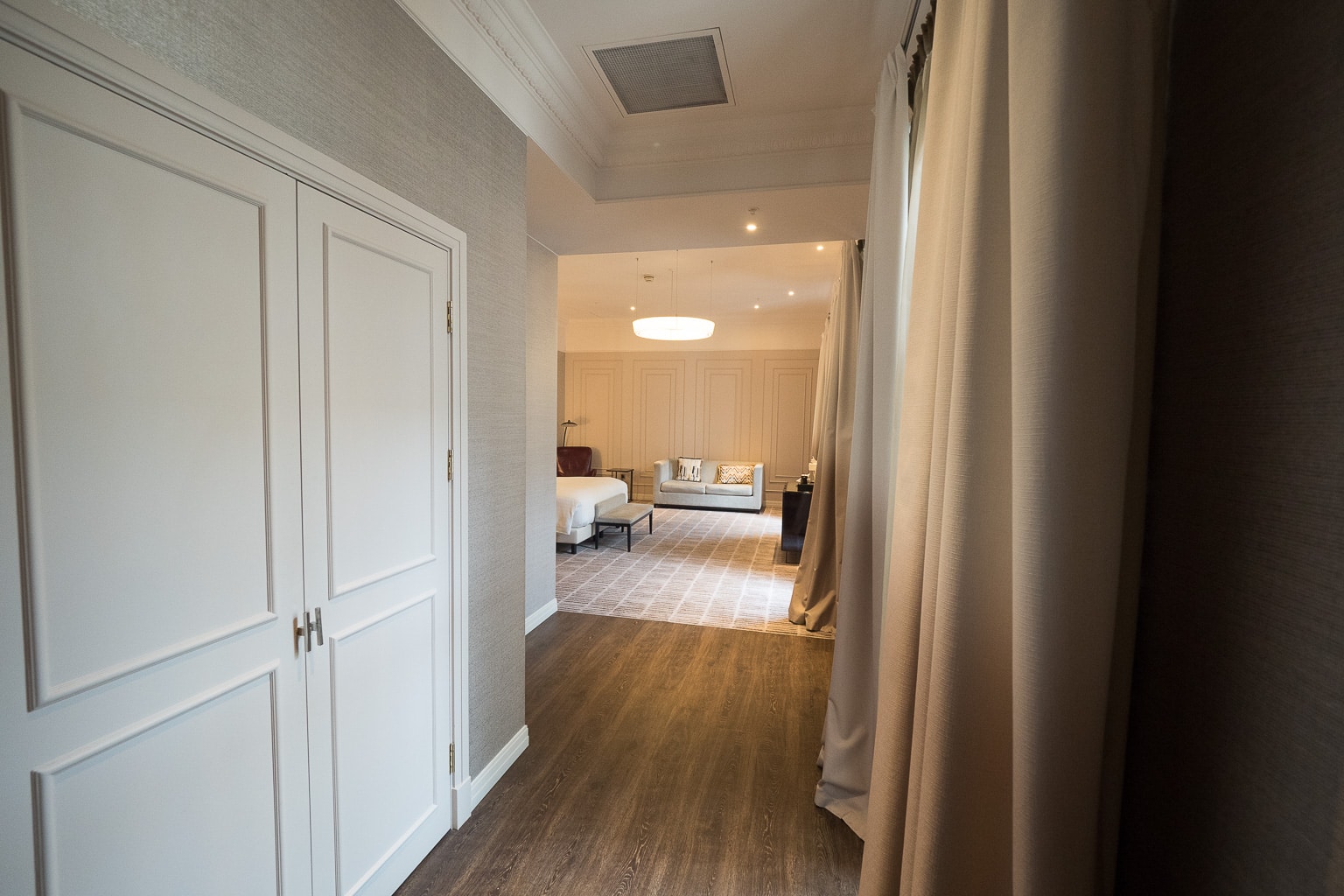 Tbilisi Marriott Hotel – Junior Suite entrance