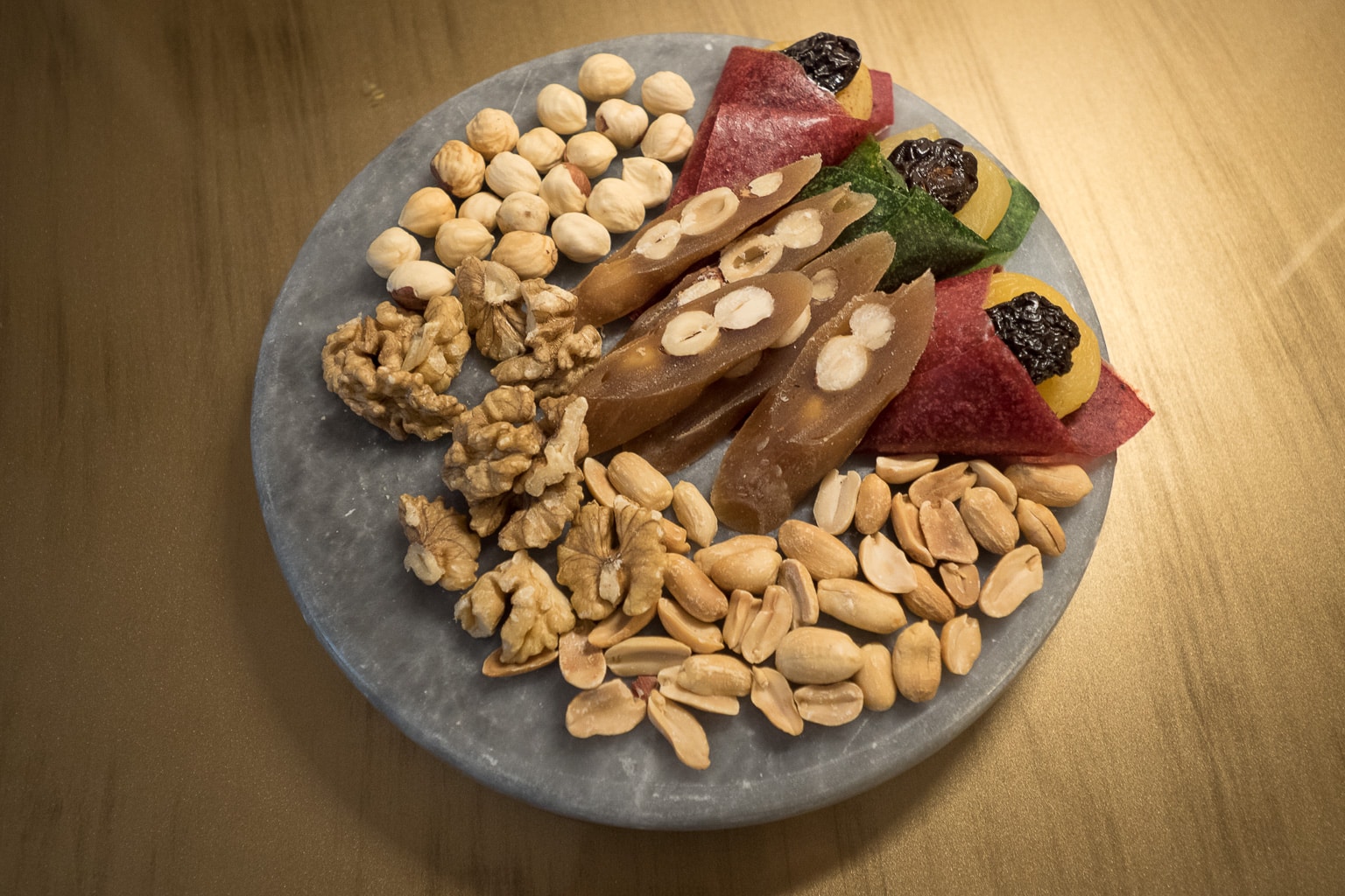 Tbilisi Marriott Hotel – Fruit & nut plate