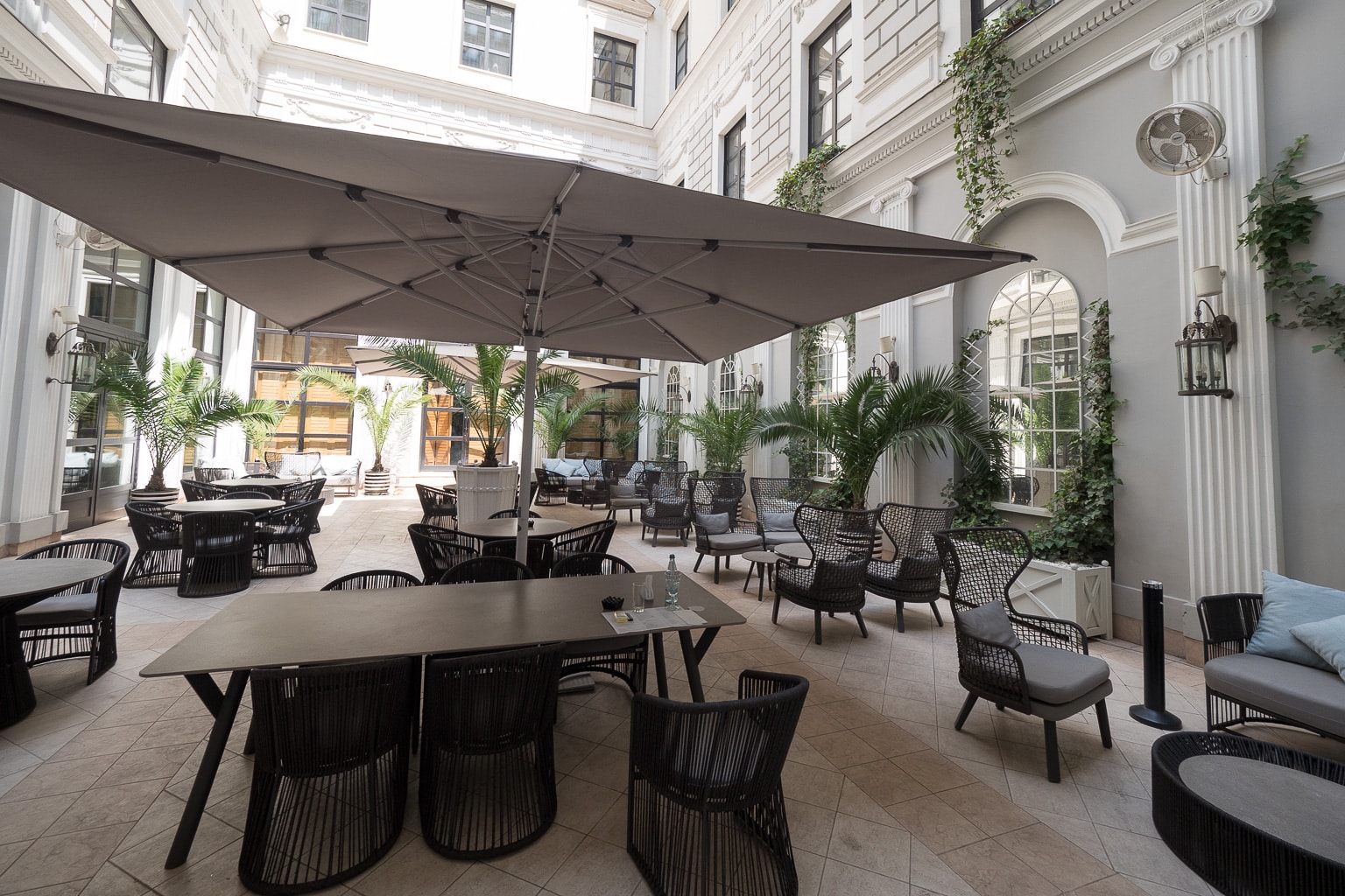 Tbilisi Marriott Hotel – Outdoor atrium