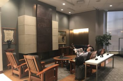 AirCanadaMapleLeafLoungeCalgary28829