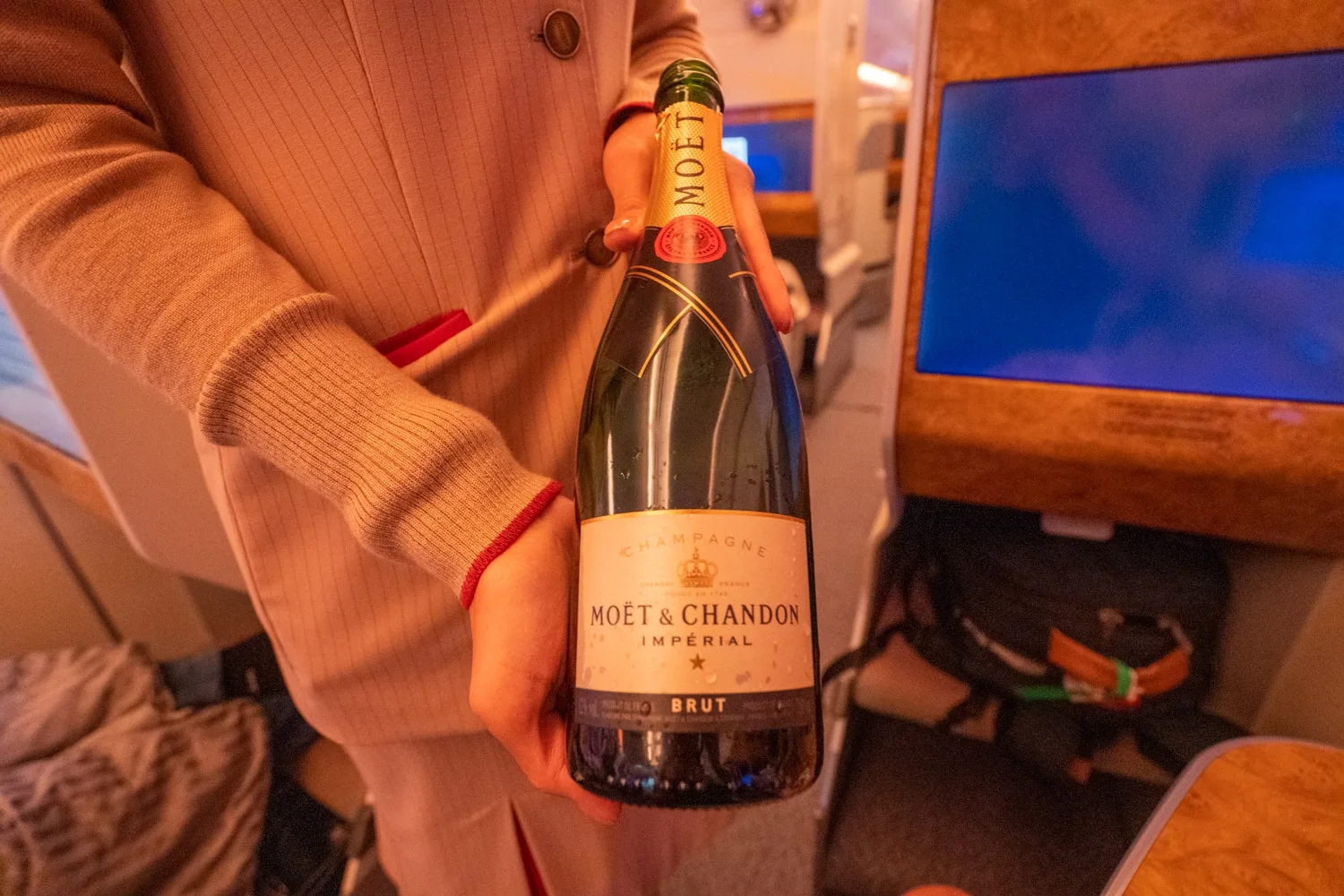 Emirates A380 Business Class onboard bar