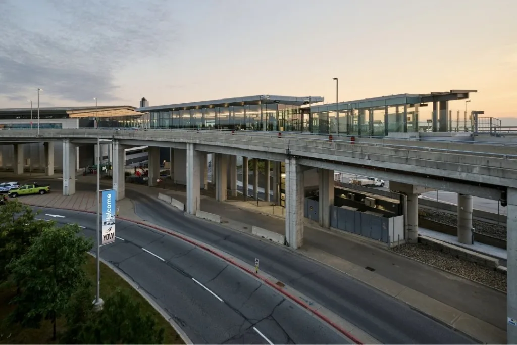 Macdonald cartier airport hotsell