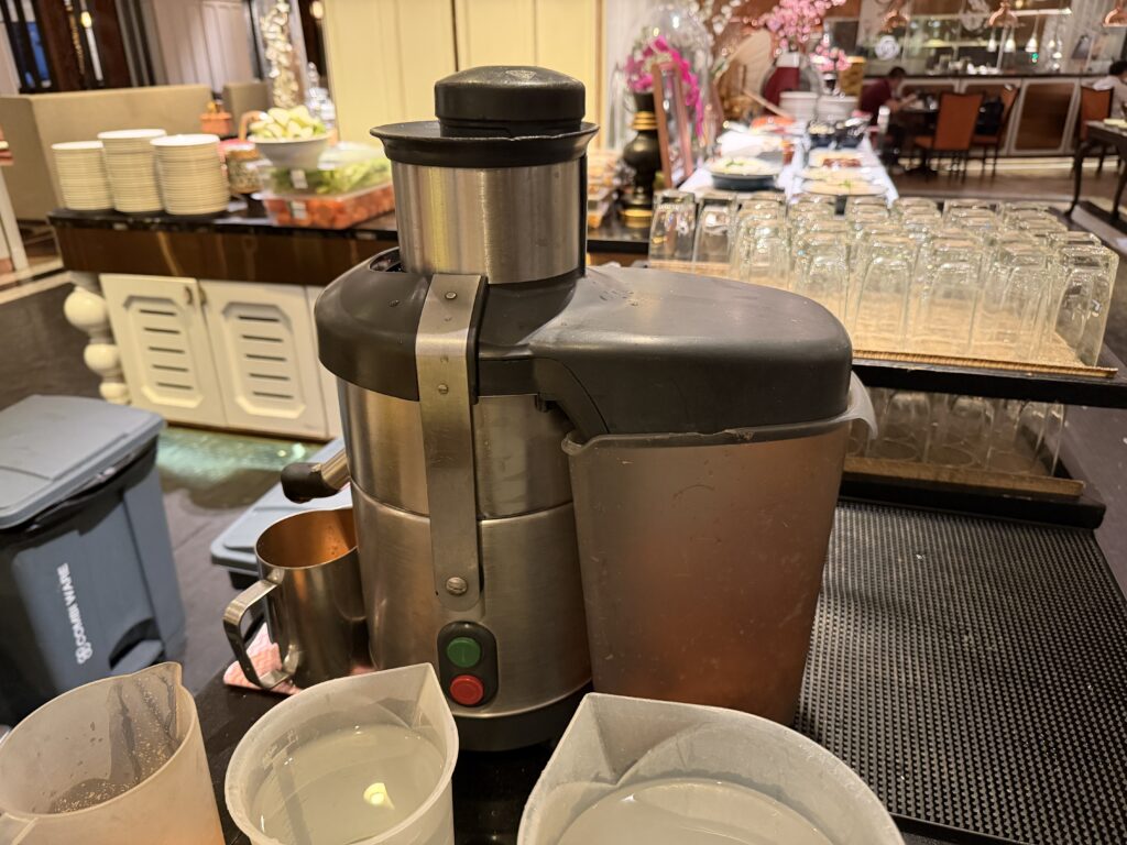 The Athenee Hotel Bangkok Breakfast Cold Pressed Juice