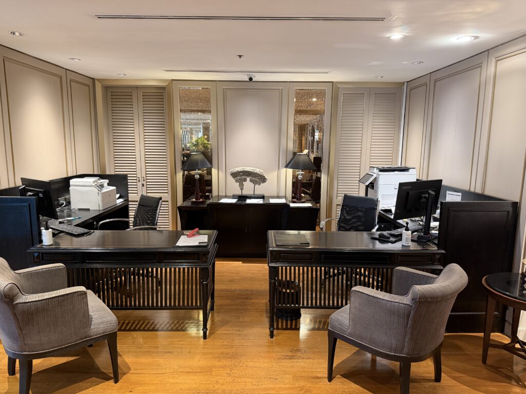 The Athenee Hotel Bangkok – Royal Club Lounge Check In Desk
